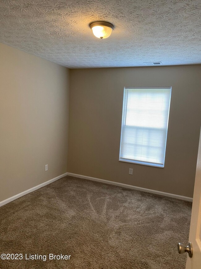 Building Photo - 6614 Burlwood Dr