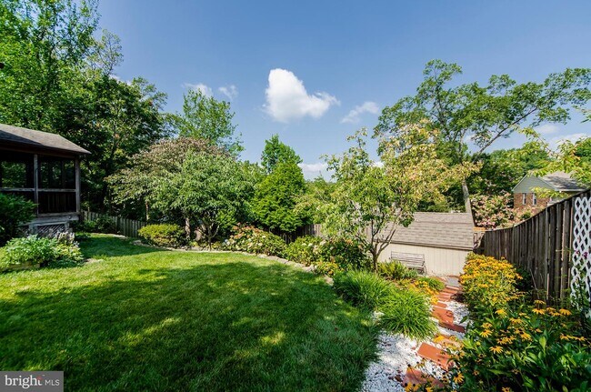 Building Photo - 628 Tazewell Rd NW