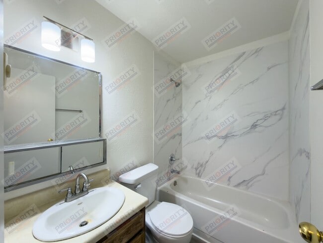 Building Photo - Ealges Nest Apartments