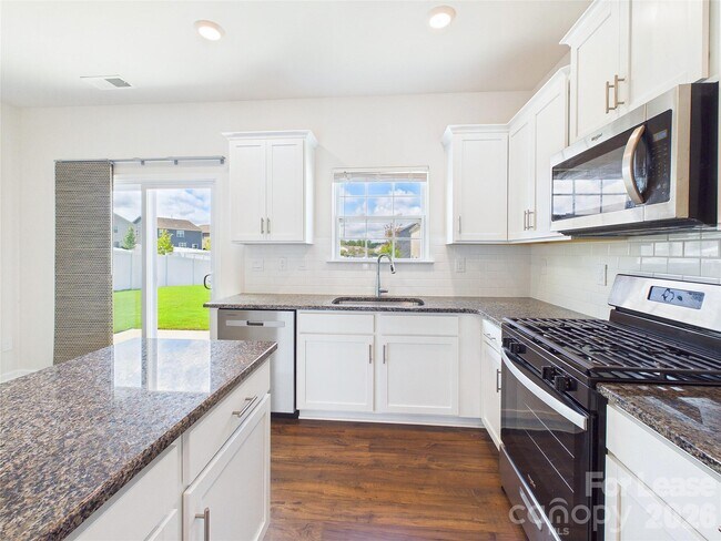 Building Photo - 8185 Kennesaw Dr