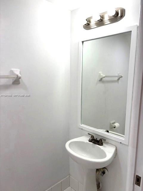 Building Photo - 14045 SW 121st Pl