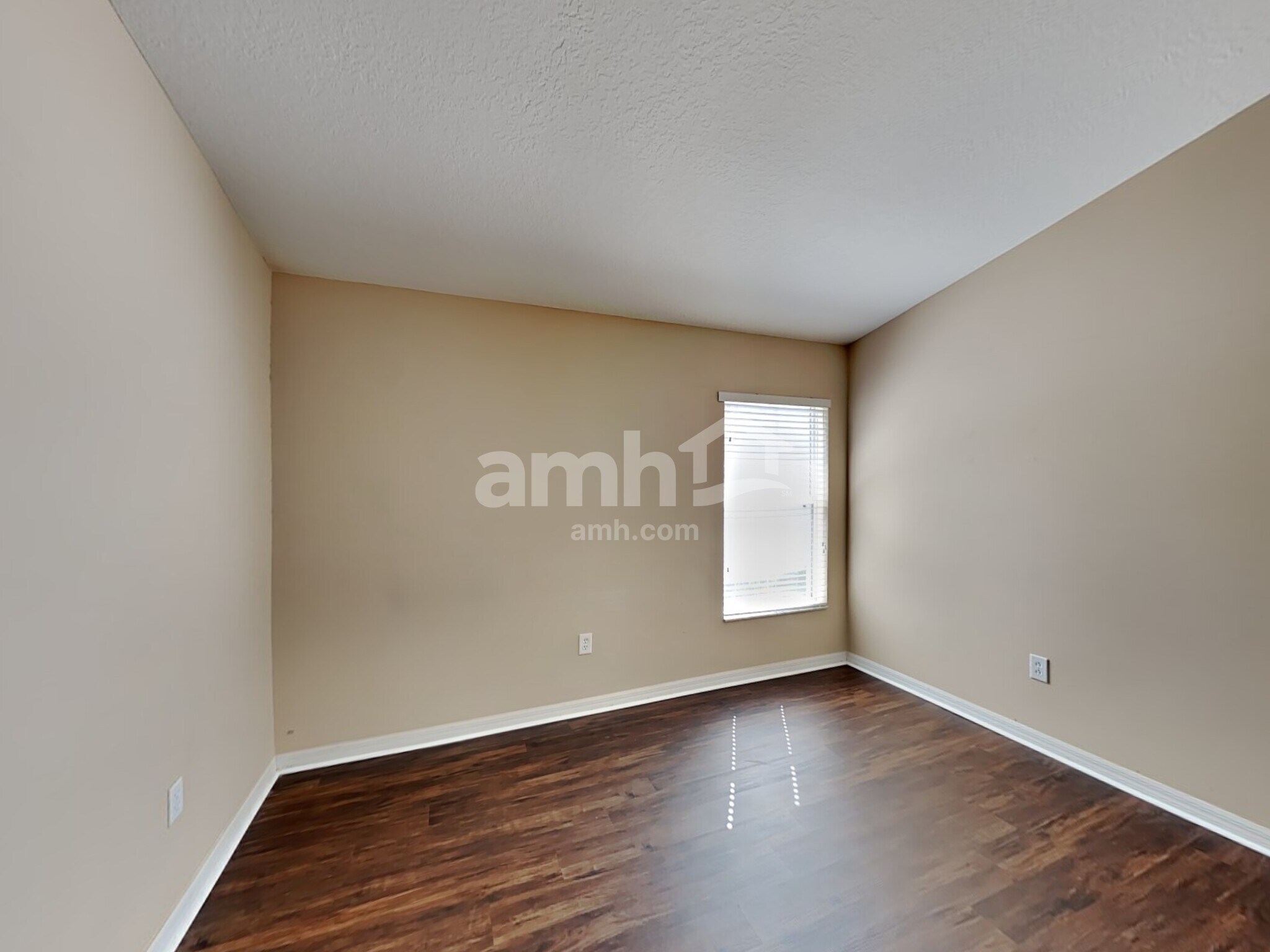 Building Photo - 10047 Perthshire Cir