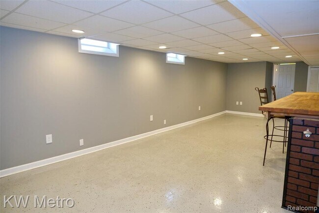Building Photo - 1205 Alvin St