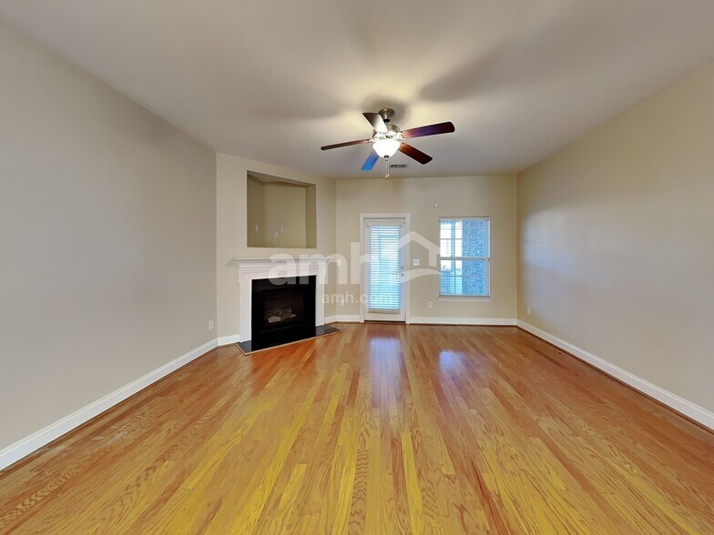 Building Photo - 147 Scottish Ave