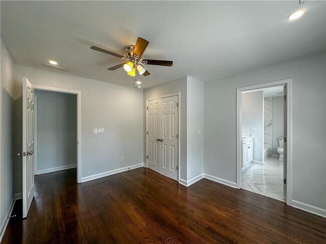 Building Photo - 2660 Coachmans Cir