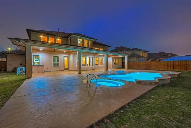 Building Photo - 17519 Galloway Forest Dr