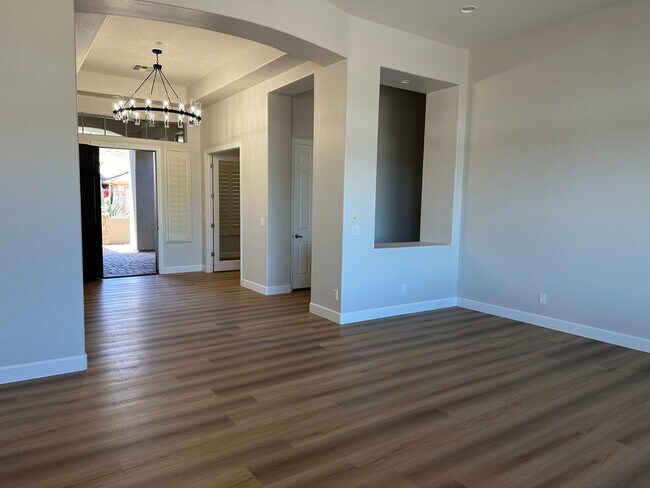 Building Photo - 42107 N Mountain Cove Dr