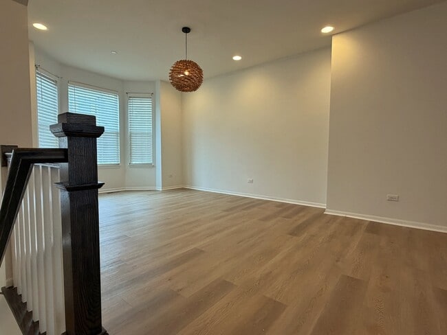 Building Photo - 4424 Monroe Ct