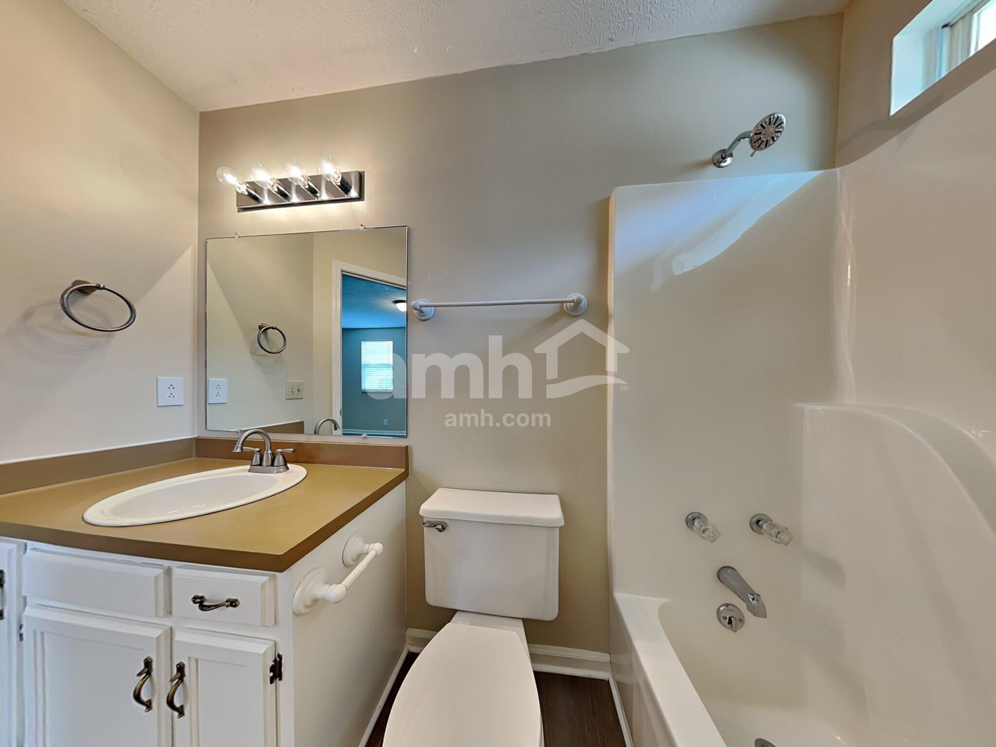 Building Photo - 5711 Briarwick Ct
