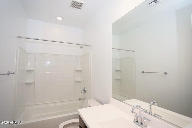 Building Photo - 9231 W Montecito Ave