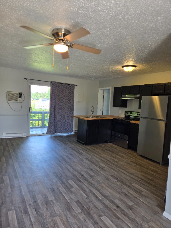 Building Photo - 1200 N Main St