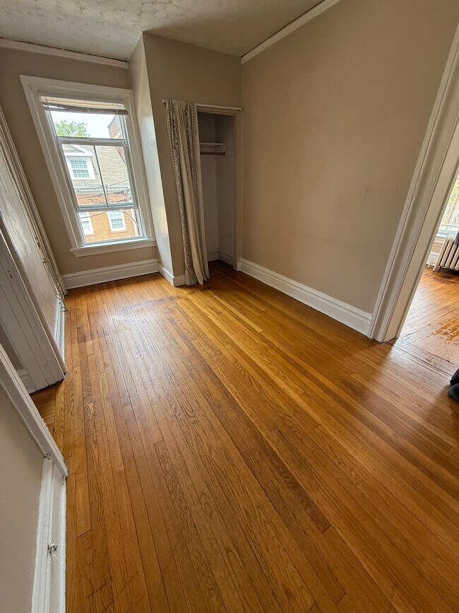 Building Photo - 25 High St