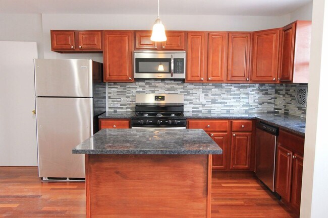 Building Photo - 8613 Gilbert St