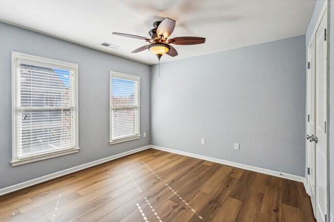 Building Photo - 1856 Perry Blvd NW