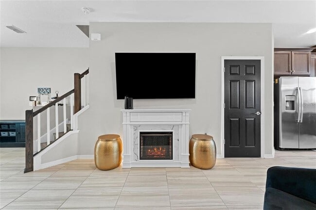 Building Photo - 29913 Southwell Ln