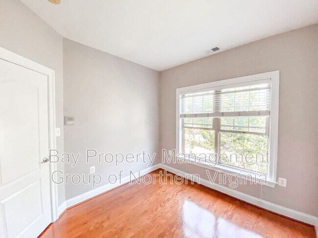 Building Photo - 4336 N Henderson Rd