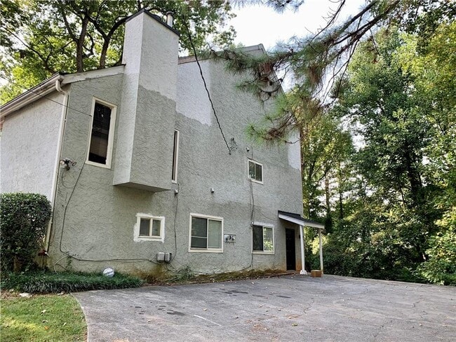 Primary Photo - 5931 Kay Dr NW