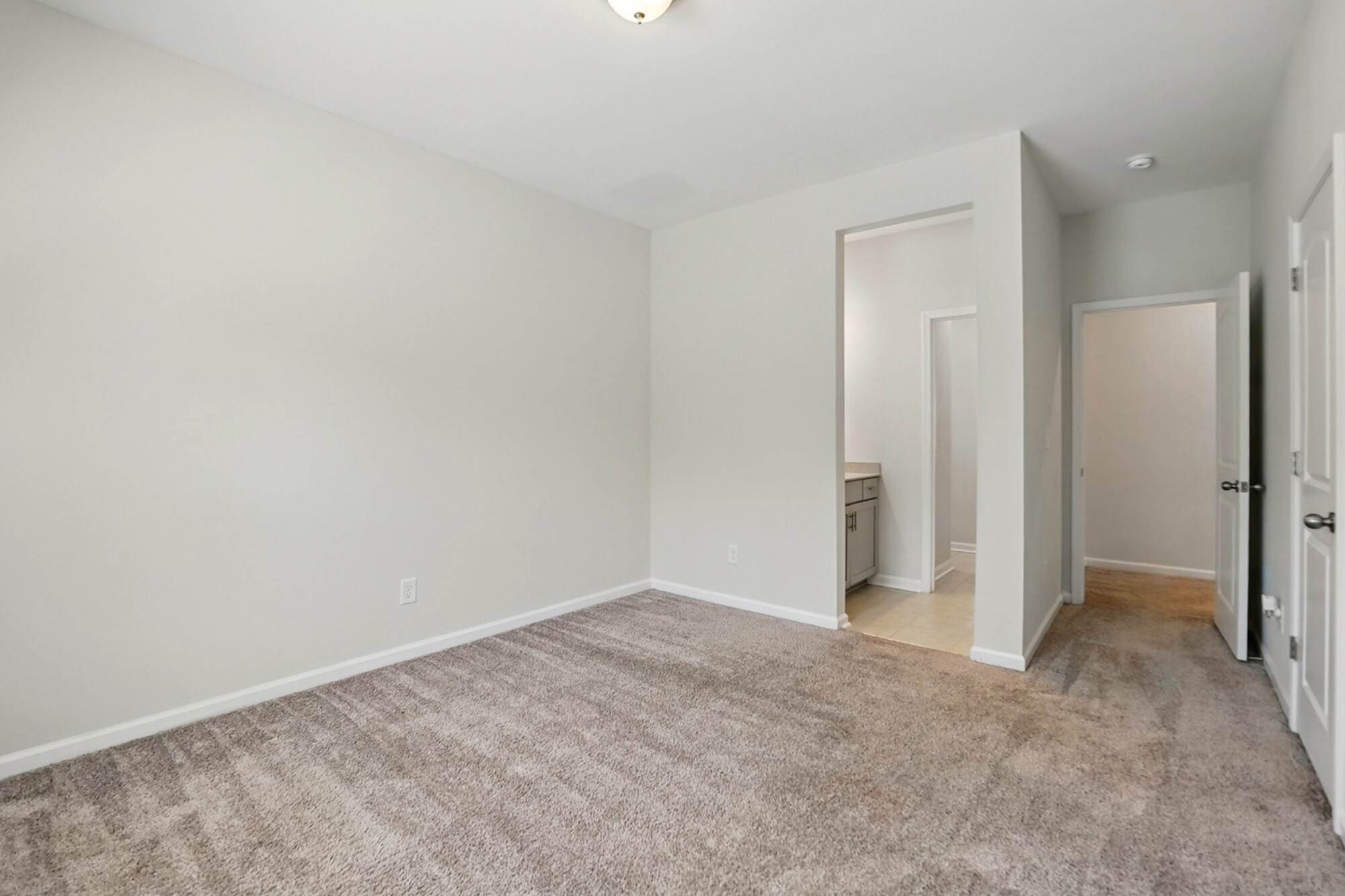 Building Photo - Room in House on Creek Bend Edge Ct