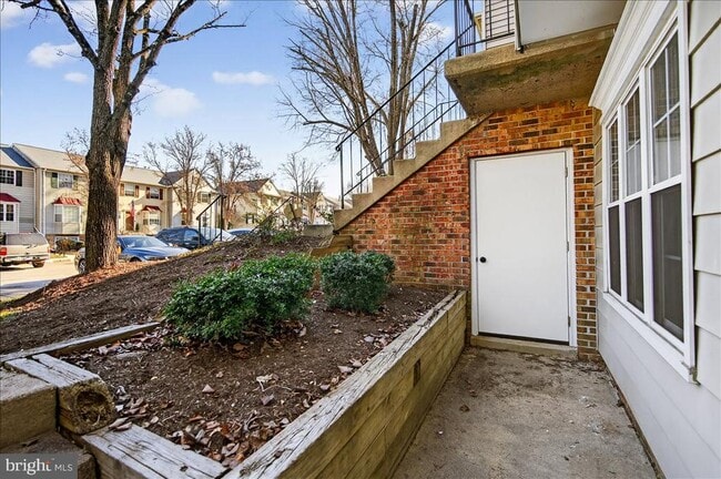 Building Photo - 16294 Taconic Cir