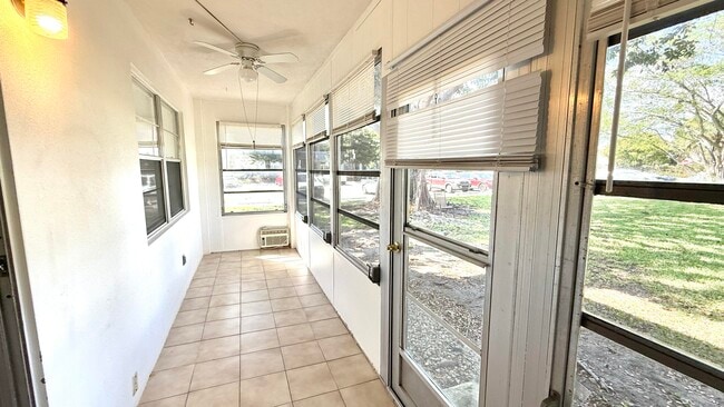 Building Photo - 281 Tilford N