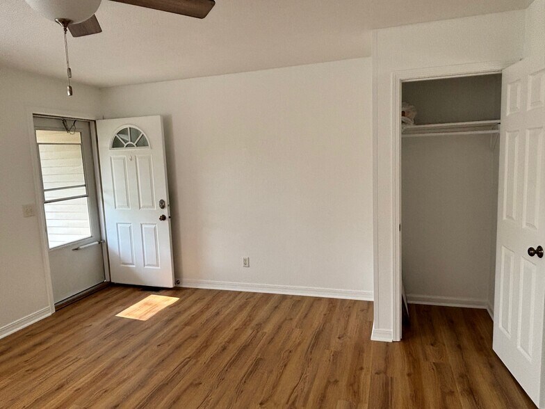 Building Photo - 34 EMS T14 Ln