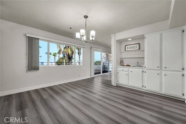 Building Photo - 230 S Catalina Ave