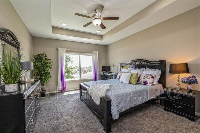 Building Photo - 9366 Primo Ln