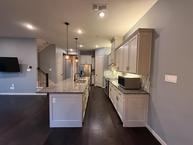 Building Photo - 4510 Meadow Hawk Dr