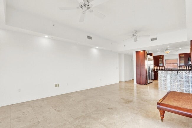 Building Photo - 1640 Presidential Way