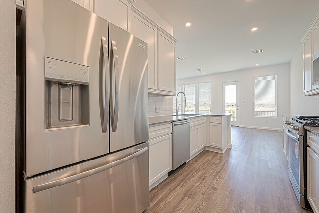 Building Photo - 5554 Amber Brook Ln