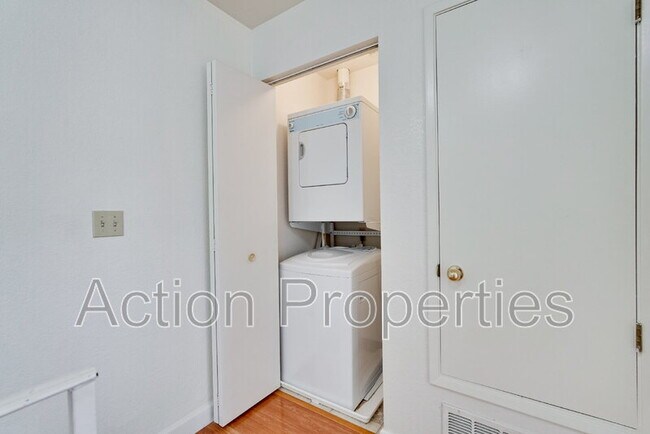 Building Photo - 4010 Shanj Ct