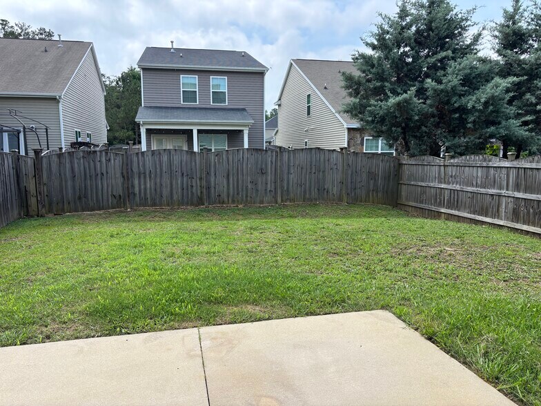 Building Photo - 756 Helmsman Ln