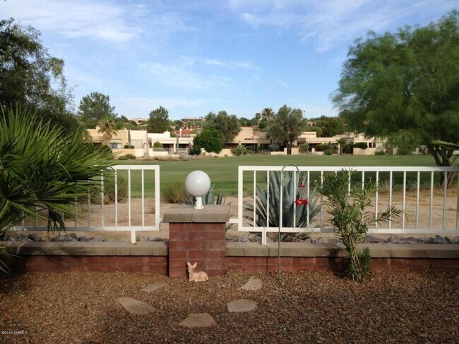 Building Photo - Tucson National Home on the Golf Course