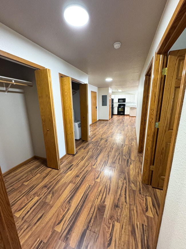 Building Photo - Theater Apartments Beulah