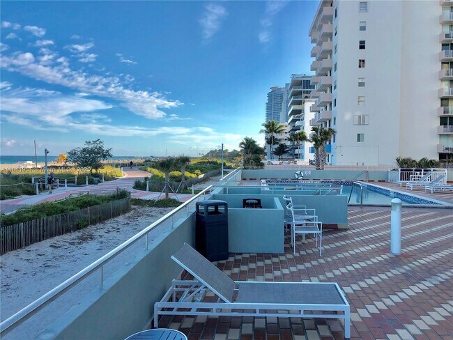 Building Photo - 401 Ocean Dr