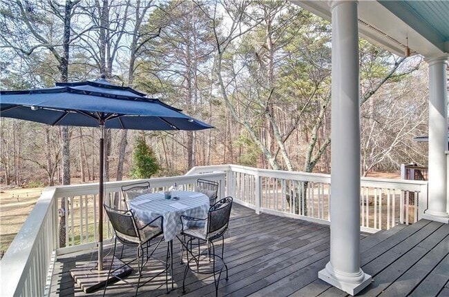 Building Photo - 4060 Merritt Dr