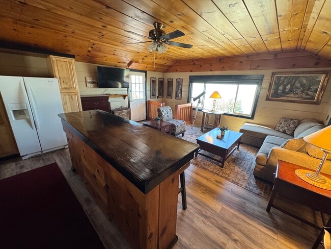 Building Photo - 24998 Ocean View Dr