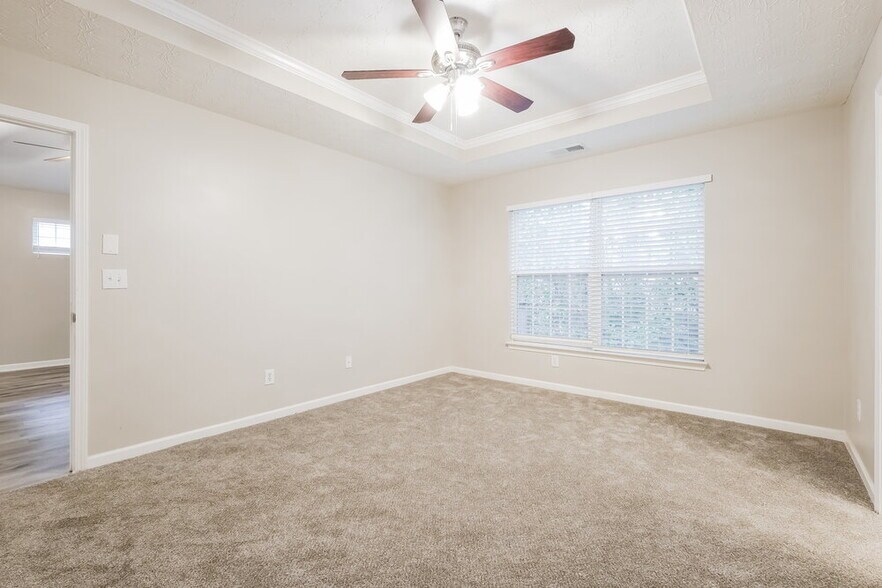 Building Photo - 79 Topaz Dr