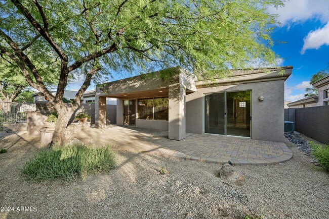 Building Photo - 6572 Shooting Star Way