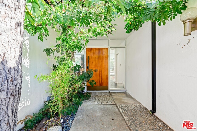 Building Photo - 3744 Cody Rd