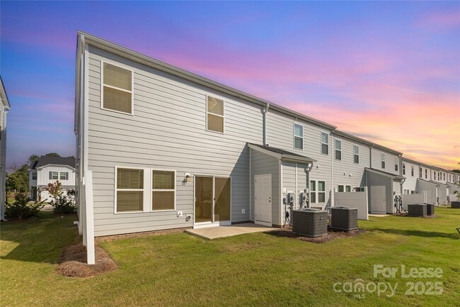 Building Photo - 1735 Braemar Vlg Dr