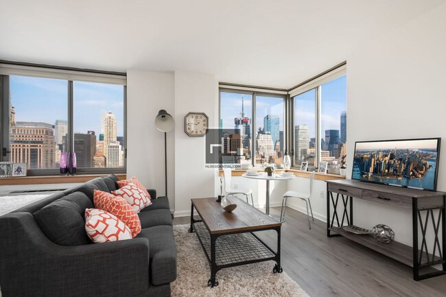 Primary Photo - Gorgeous Studio in Herald Square! No Fee!