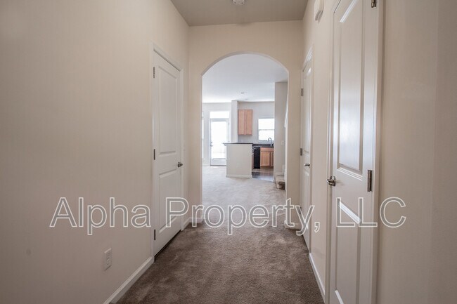 Building Photo - 406 Christiane Way