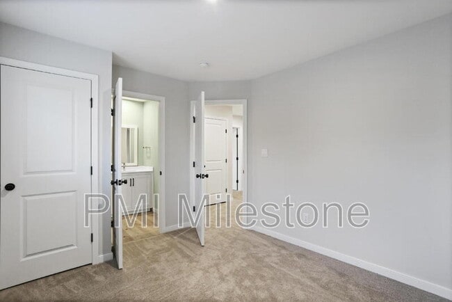 Building Photo - 530 N 3rd St