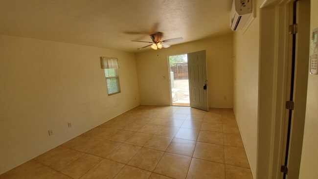 Building Photo - Grant and Country Club Private Guesthouse with AC