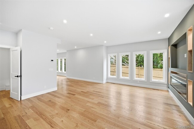 Building Photo - 67 Paulding Ln