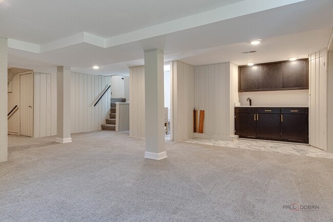 Building Photo - 4021 W Estes Ave