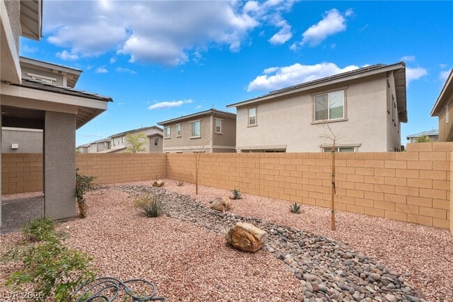 Building Photo - 184 Pace Ave