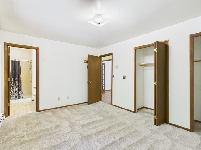 Building Photo - 109 Cary Ave