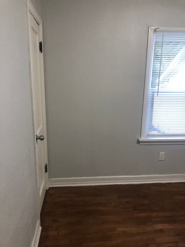 Building Photo - What a great price check this one out!